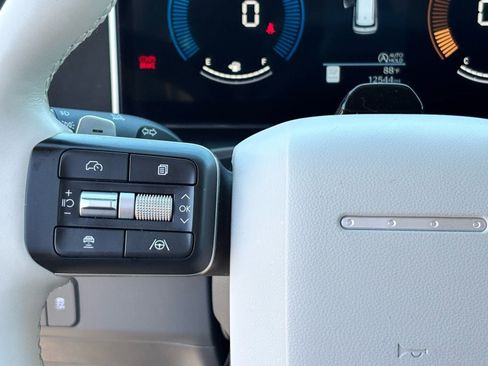 Used 2025 Hyundai Santa Fe SEL image 19