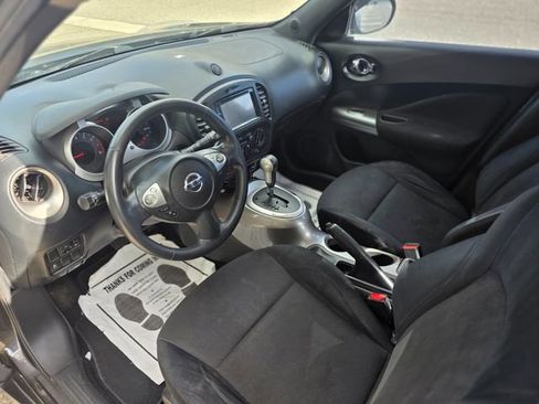 Used 2013 Nissan Juke S FWD image 24