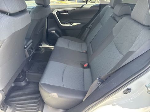 Used 2025 Toyota RAV4 XLE w/ Convenience Package FWD image 21