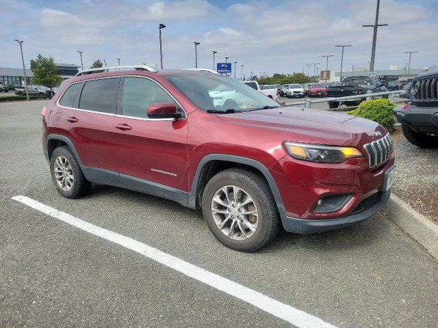Used 2019 Jeep Cherokee Latitude Plus w/ Comfort/Convenience Group AWD/4WD image 2