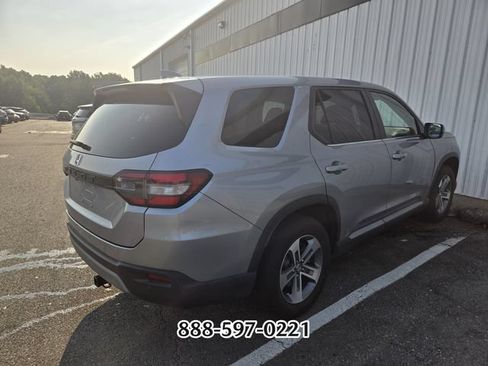 Used 2024 Honda Pilot EX-L image 5