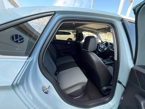 Used 2025 Volkswagen Jetta SE FWD image 31