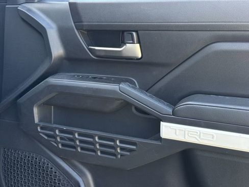 Used 2024 Toyota Tacoma TRD Off-Road image 27