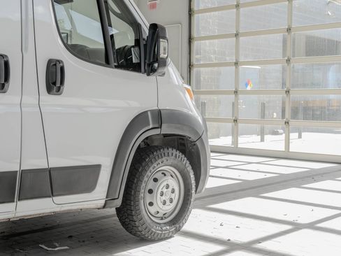 Used 2025 RAM ProMaster 2500 w/ Convenience Group FWD image 29