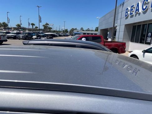 Used 2022 Ford Ranger XLT w/ Equipment Group 301A Mid AWD/4WD image 12