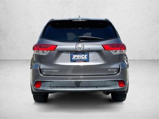 Used 2018 Toyota Highlander SE AWD/4WD video 4