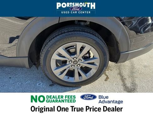 Certified 2022 Ford Explorer XLT w/ Equipment Group 202A image 28