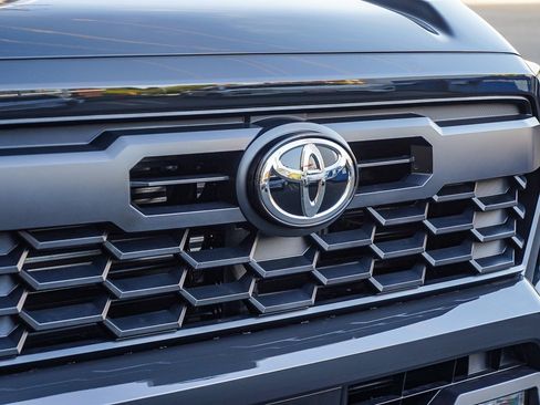 New 2026 Toyota Tacoma TRD Off-Road AWD/4WD image 10