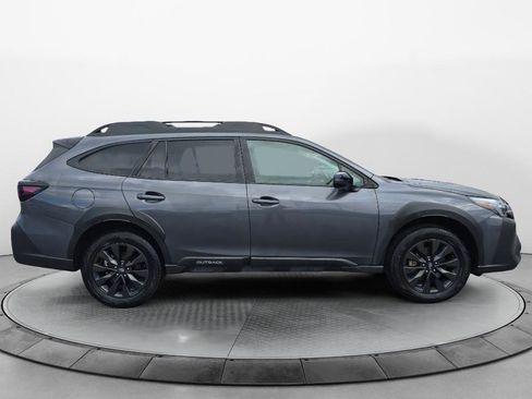Used 2025 Subaru Outback Onyx Edition AWD/4WD image 6