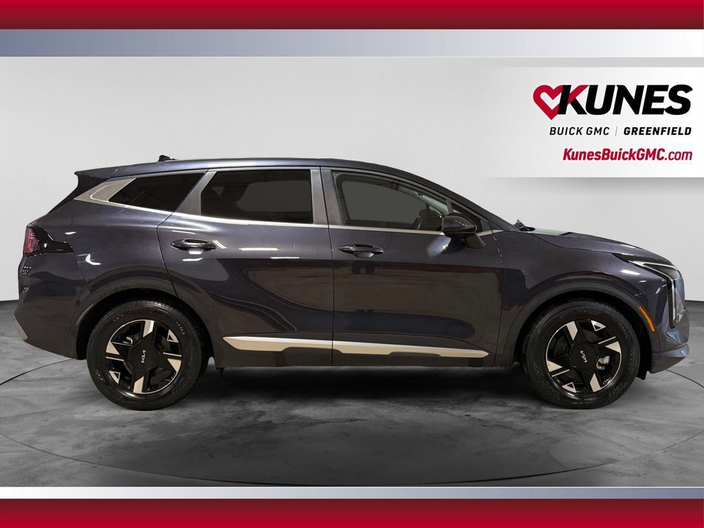 Used 2026 Kia Sportage LX FWD image 12