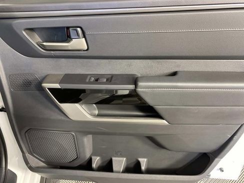 Used 2025 Toyota Tundra Limited image 25