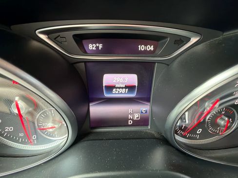 Used 2018 Mercedes-Benz GLA 250 4MATIC image 25
