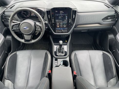 Used 2025 Subaru Forester Touring w/ Popular Package - Touring image 14