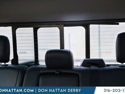 Used 2022 Ford F150 Lariat w/ Trailer Tow Package image 30