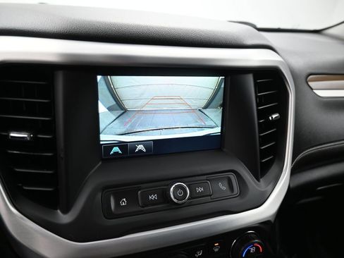 Used 2019 GMC Acadia SLE image 15