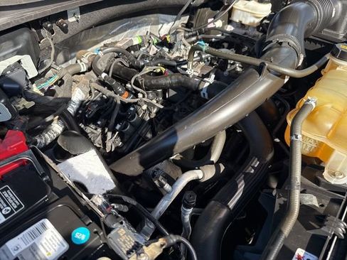 Used 2019 Ford F150 XLT image 32