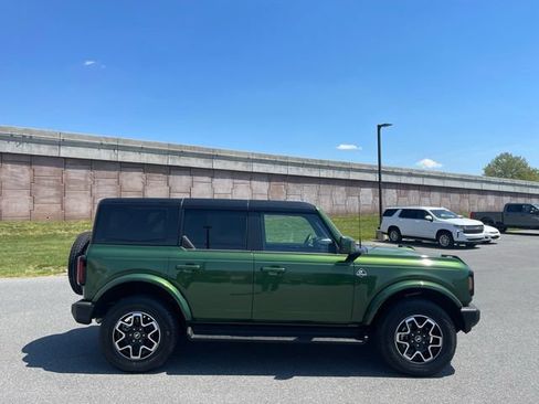 Used 2025 Ford Bronco Outer Banks AWD/4WD image 12