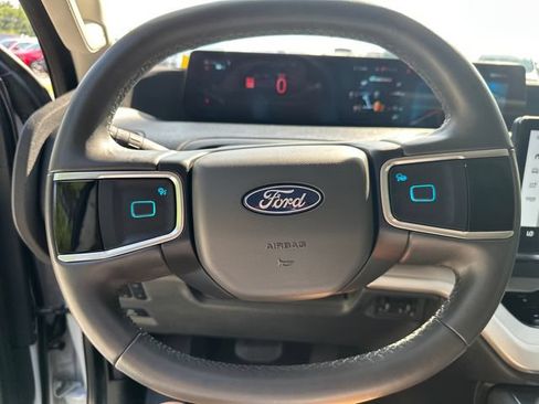 Used 2025 Ford Expedition Max Active AWD/4WD image 32
