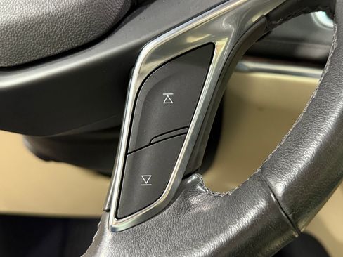 Used 2018 Cadillac XT5 Luxury w/ Driver Awareness Package image 26