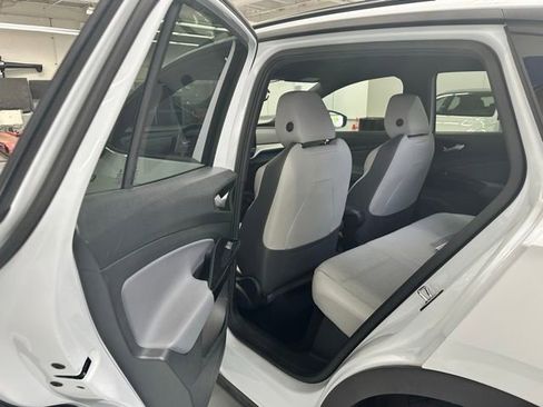 Used 2022 Volkswagen ID.4 Pro S RWD image 9