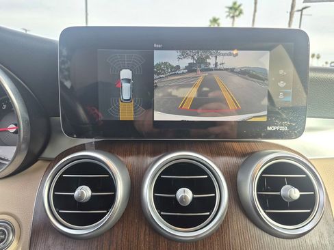 Used 2021 Mercedes-Benz GLC 300 image 16