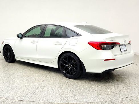 Used 2022 Honda Civic Sport image 7