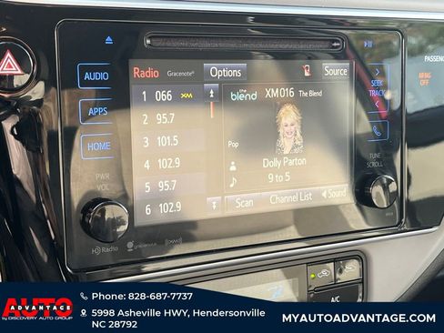 Used 2017 Toyota Corolla LE w/ LE Premium Package image 11