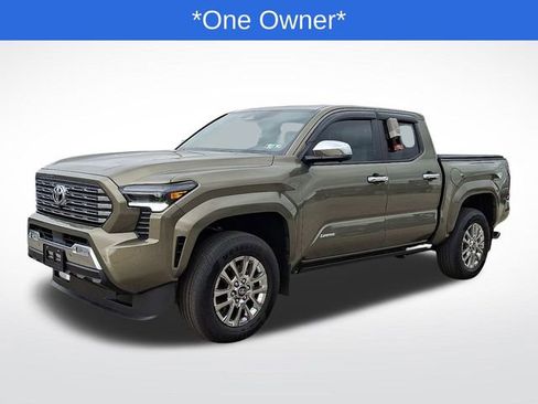 Used 2025 Toyota Tacoma Limited image 3