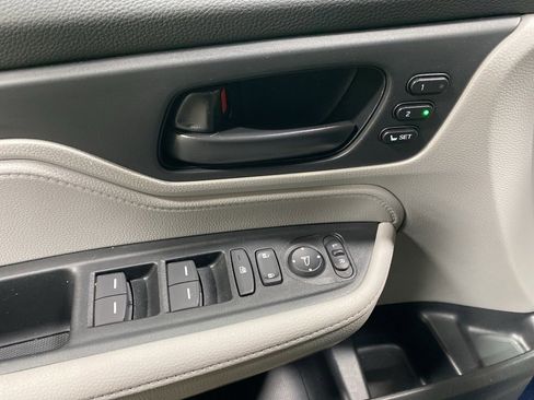 Used 2023 Honda Odyssey EX-L image 25