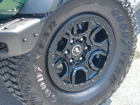 Used 2023 Ford Bronco Wildtrak image 9