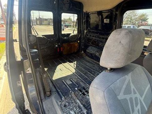 Used 2010 Ford Transit Connect XLT image 11