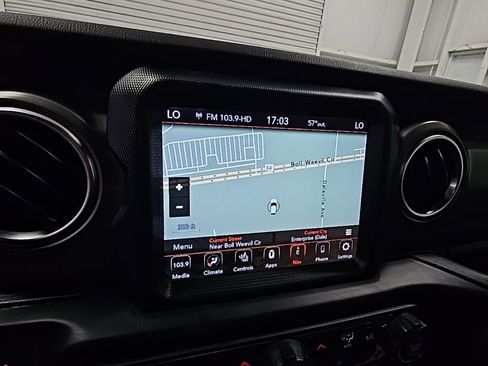 Used 2022 Jeep Gladiator Rubicon w/ Cold Weather Group image 16