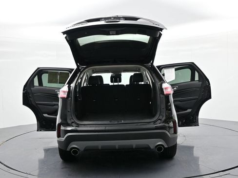 Used 2024 Ford Edge Titanium AWD/4WD image 25