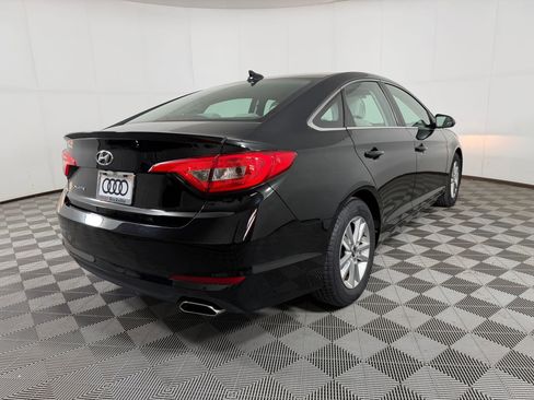 Used 2016 Hyundai Sonata SE image 9