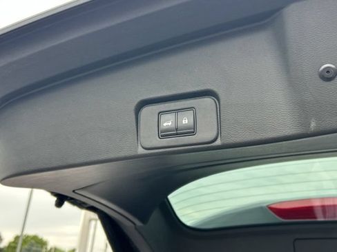 Used 2021 Nissan Rogue Platinum AWD/4WD image 9