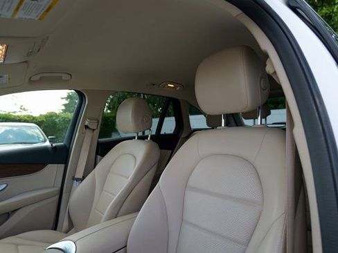 Used 2022 Mercedes-Benz GLC 300 GLC 300 image 22