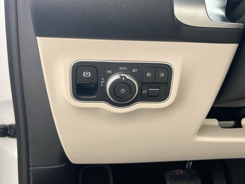 Certified 2026 Mercedes-Benz GLB 250 4MATIC image 30