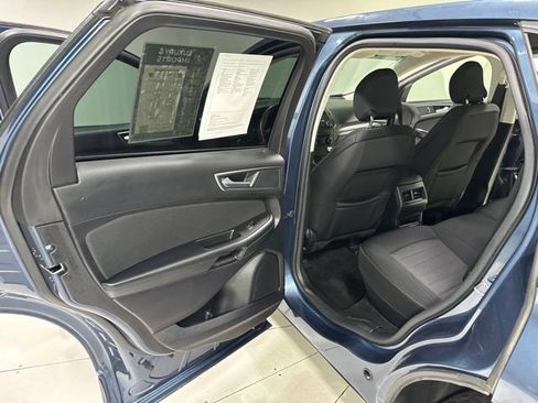 Used 2018 Ford Edge SE AWD/4WD image 21