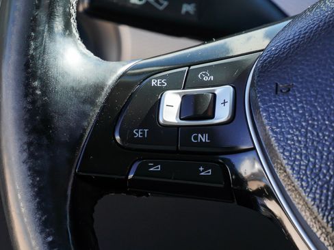 Used 2017 Volkswagen Jetta SE FWD image 35