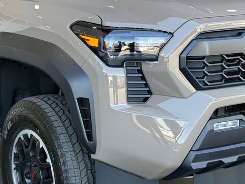 New 2026 Toyota Tacoma TRD Off-Road AWD/4WD image 8