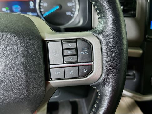 Used 2023 Ford Expedition Max XLT image 17