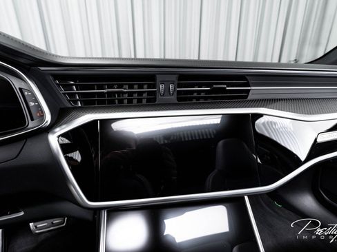 Used 2022 Audi RS 6 w/ Executive Package image 30