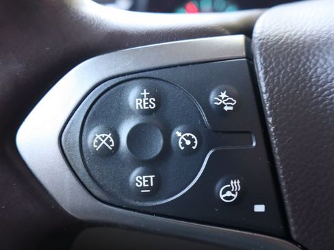 Used 2020 Chevrolet Suburban Premier AWD/4WD image 32
