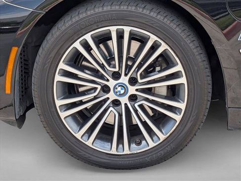 Used 2019 BMW 530e RWD image 10