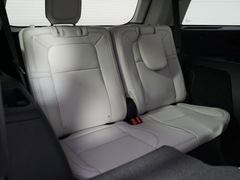New 2026 Lincoln Aviator Reserve w/ Jet Appearance Package AWD/4WD image 19