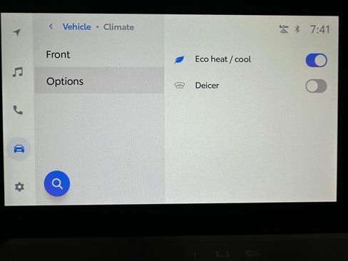 Used 2025 Toyota Prius XLE image 31