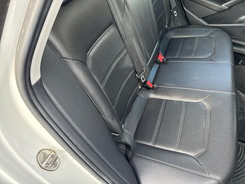 Used 2018 Volkswagen Passat 2.0T S image 9