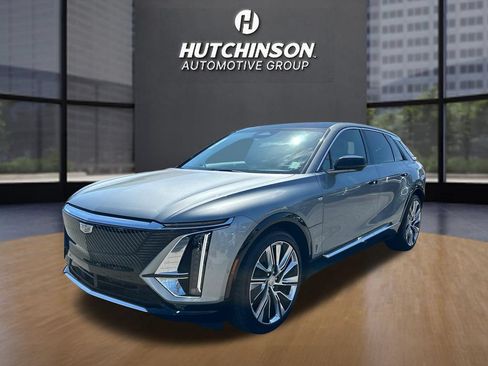 Certified 2024 Cadillac Lyriq Luxury RWD image 3