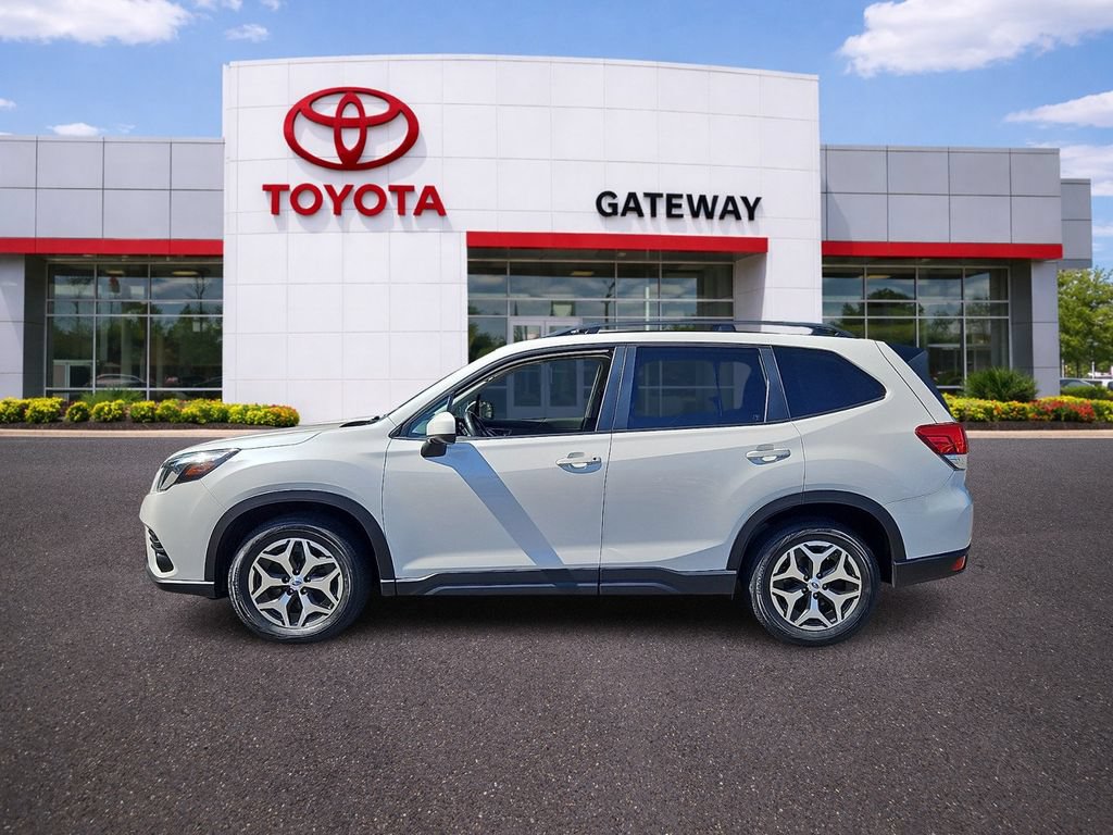 Used 2024 Subaru Forester Premium AWD/4WD image 7
