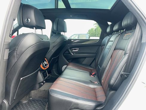 Used 2020 Bentley Bentayga Design Series AWD/4WD image 27